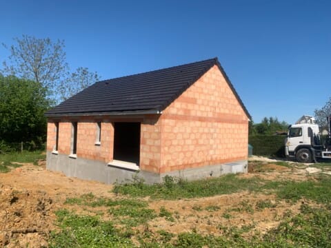 Construction pavillon : maçonnerie, charpente et couverture par SARL ROUGET Sébastien