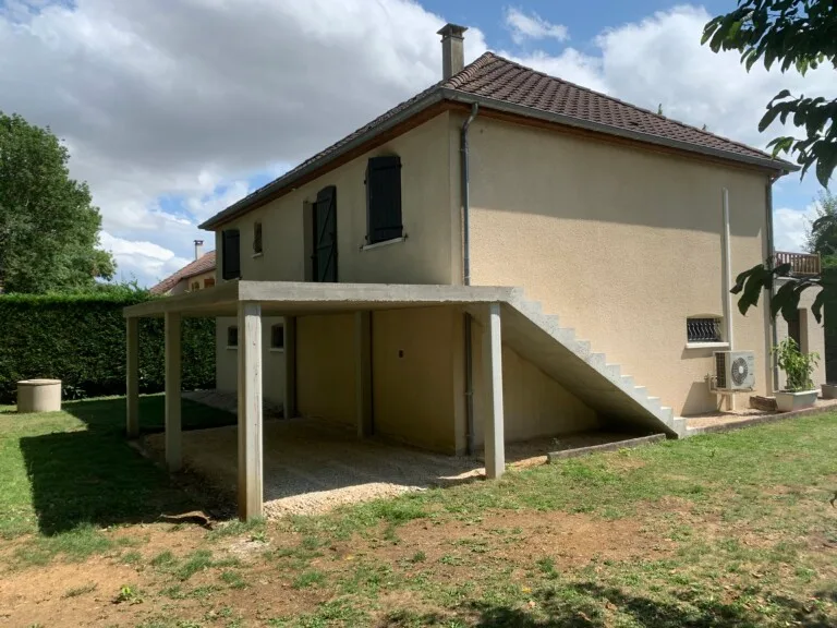 Terrasse suspendue en béton avec escaliers - SARL Rouget Sébastien